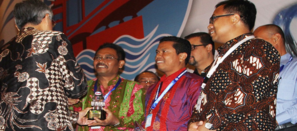 PDAM Tirta Bhagasasi Bekasi Raih Piala Perpamsi Award