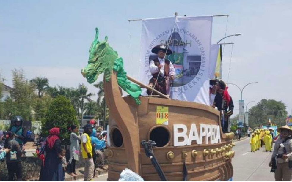 Karnaval Kendaraan Hias dalam Perayaan Hari Jadi Kabupaten Bekasi Ke-72