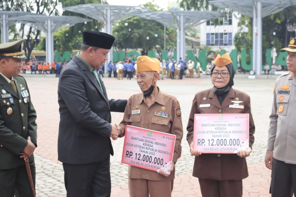Pemerintah Kota Bekasi Memberikan Dana Hibah Kepada Para Veteran