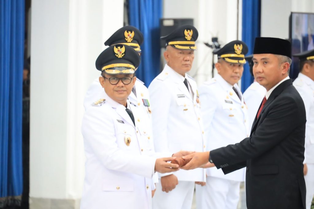 Gani Muhammad Dilantik Menjadi Penjabat Wali Kota Bekasi