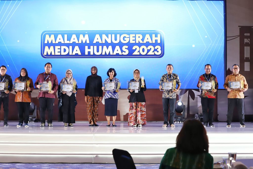 Diskominfosantik Kabupaten Bekasi Juara II AMH 2023 Kementerian Kominfo