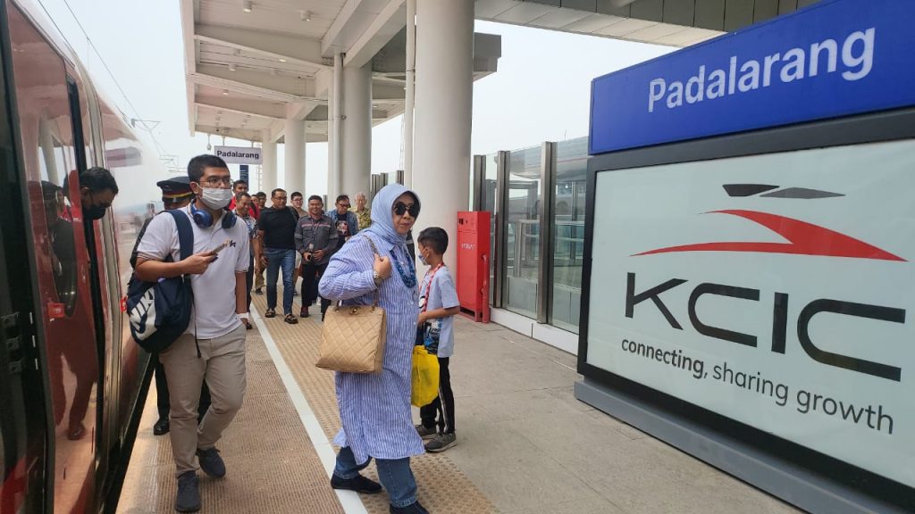 Libur Akhir Tahun, KCIC Kerja Sama dengan Destinasi Wisata di Bandung
