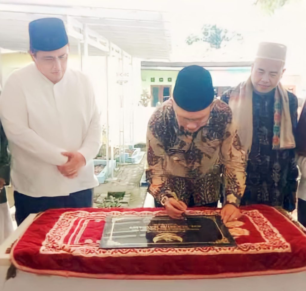 Areal Makam KH. Raden Ma’mun Nawawi Selesai Direvitalisasi