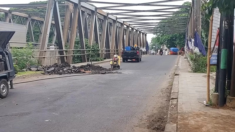 Setelah Diperbaiki, Jembatan Cipendawa Bisa Dilintasi Kendaraan Kembali