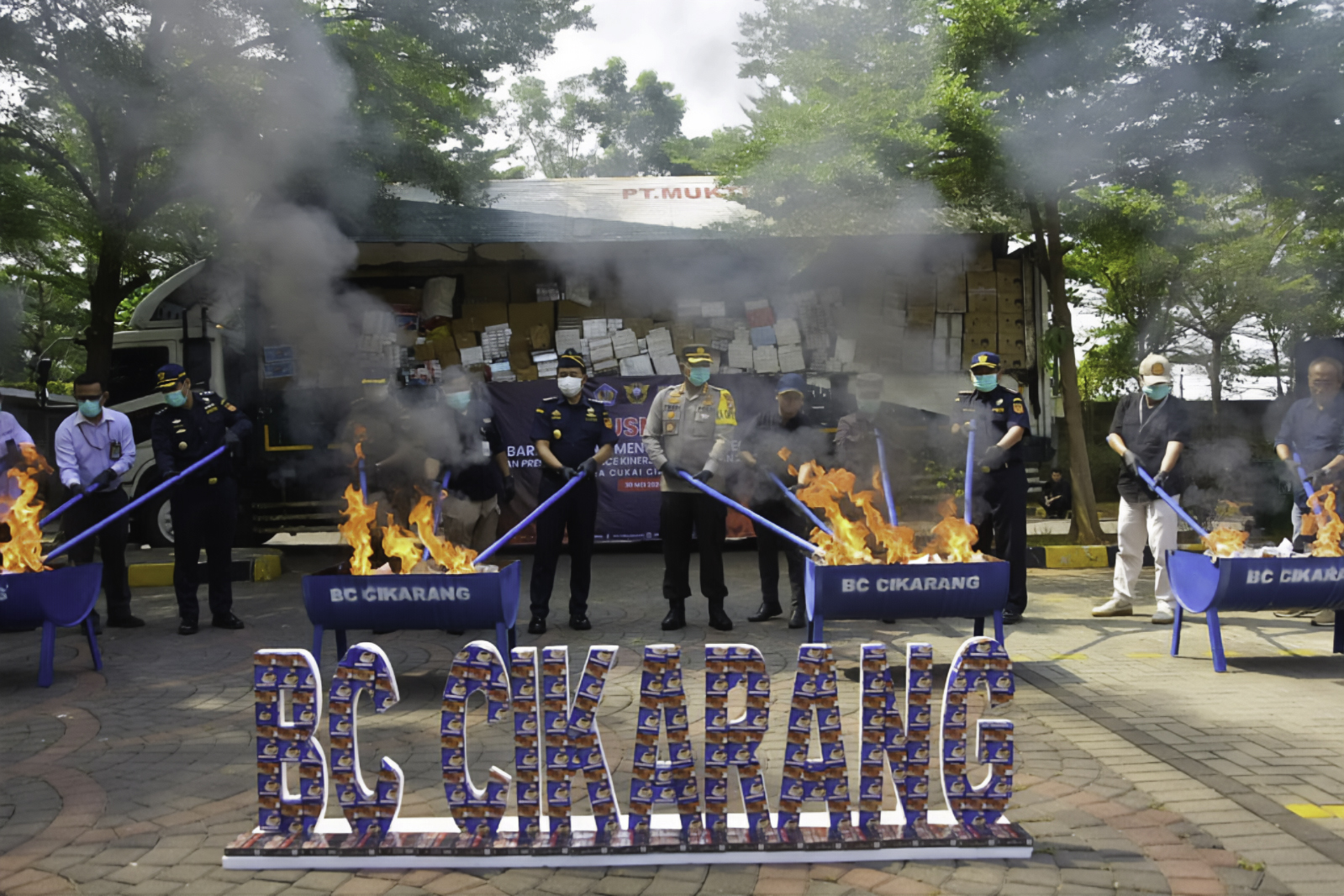 Bea Cukai Cikarang Bersama Pemkab Bekasi Musnahkan Barang Kena Cukai ...