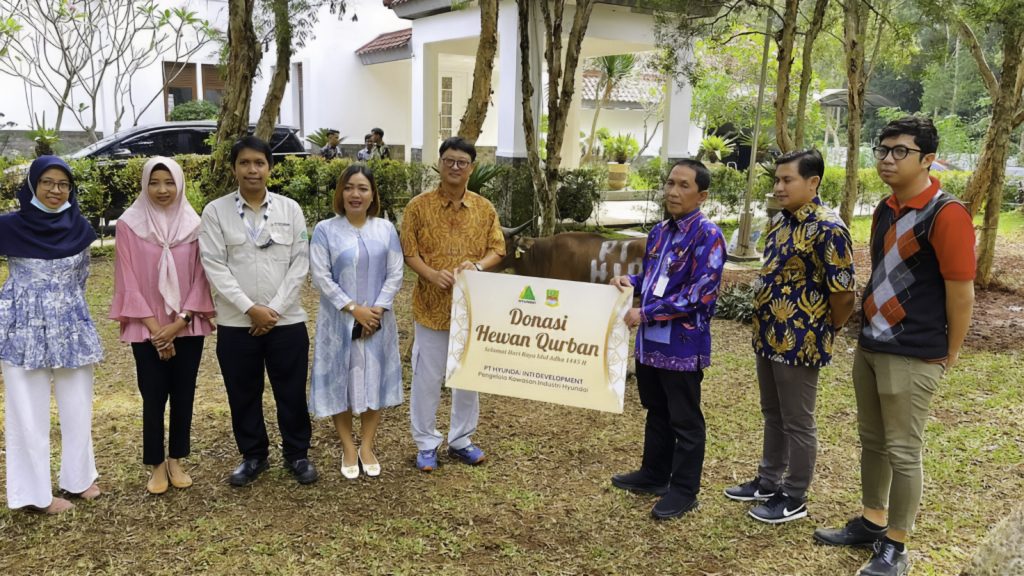 Pemkab Bekasi Salurkan 45 Ekor Hewan Kurban