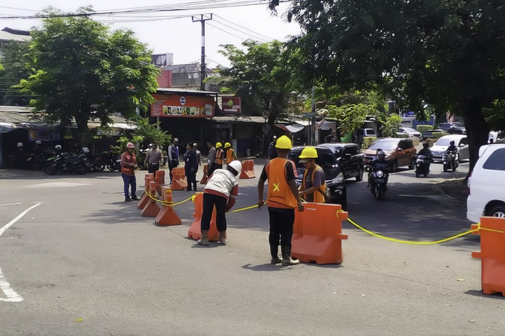 Penutupan Jalan Chairil Anwar Ada Pengerjaan Saluran Tarum Barat