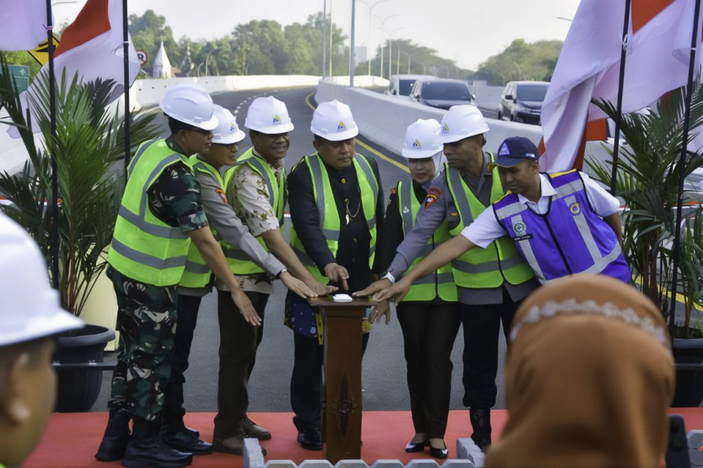 Urai Kemacetan, Flyover Deltamas Bhagasasi Resmi Dibuka