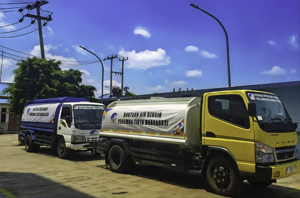 BPBD dan Perumda Tirta Bhagasasi Bekasi Salurkan Satu Juta Liter Air Bersih