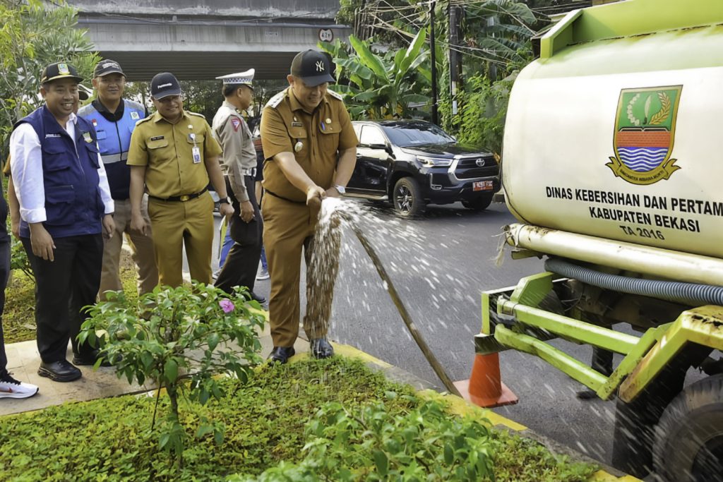 Jalan Inspeksi Kalimalang Kian Bersolek