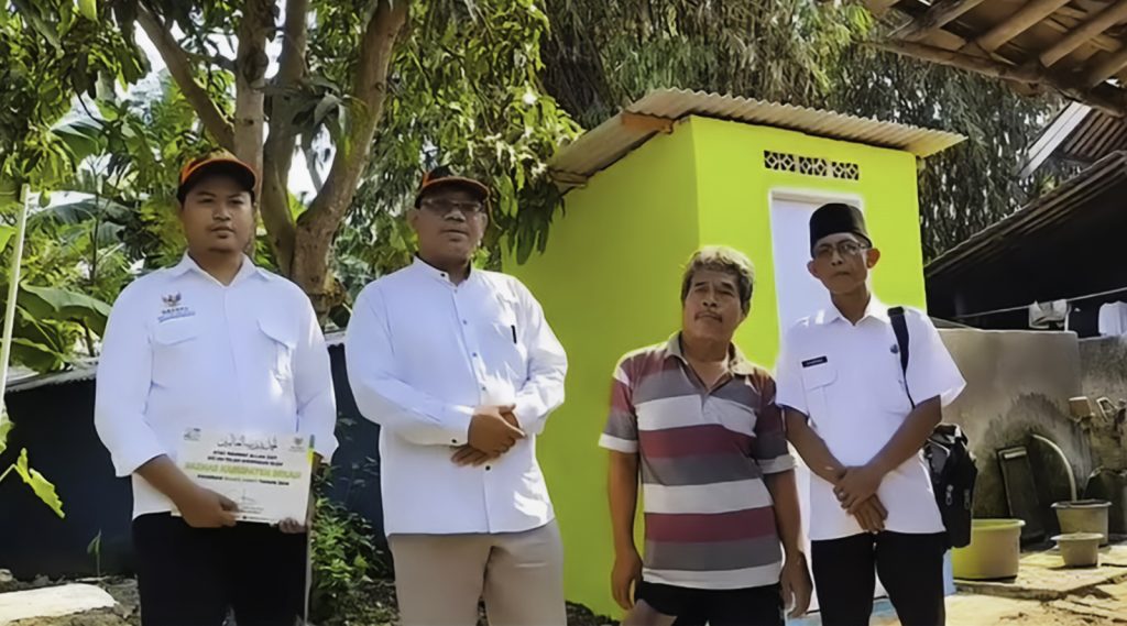 Baznas Bangun Toilet Umum Dukung Program Pemkab Bekasi