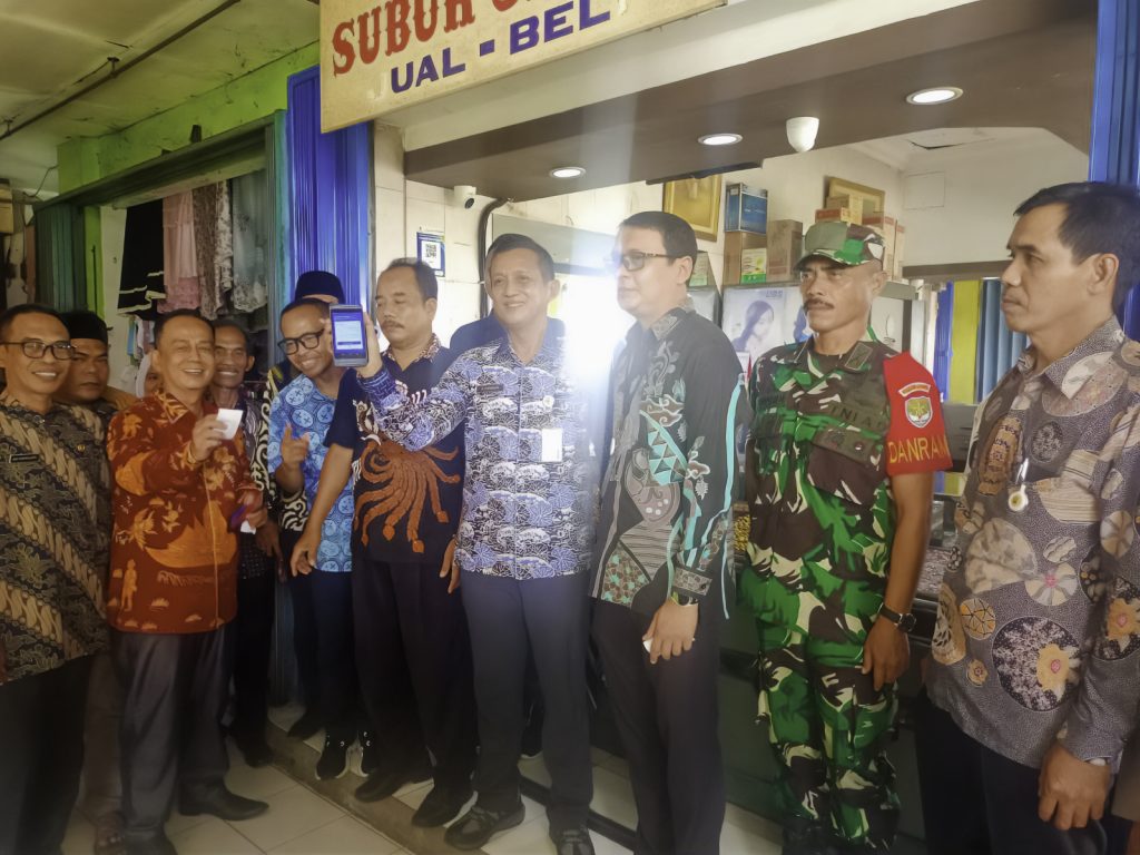 Tingkatkan PAD, Pemkab Bekasi tarik Retribusi Pasar Secara Digital