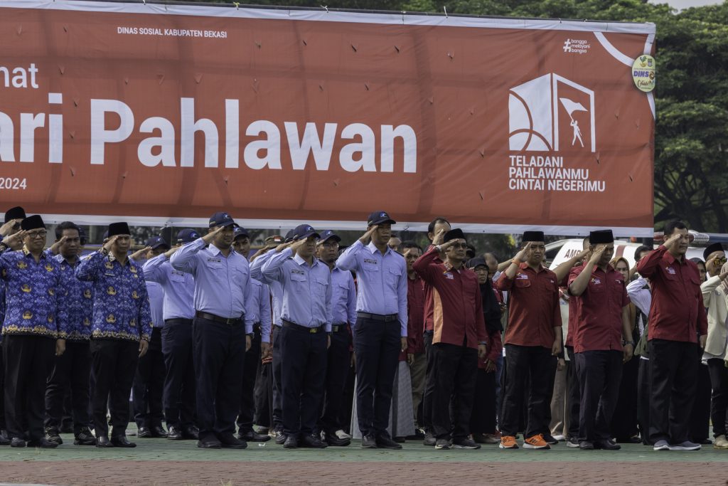 Pegawai Perumda Tirta Bhagasasi Peringati Hari Pahlawan 2024