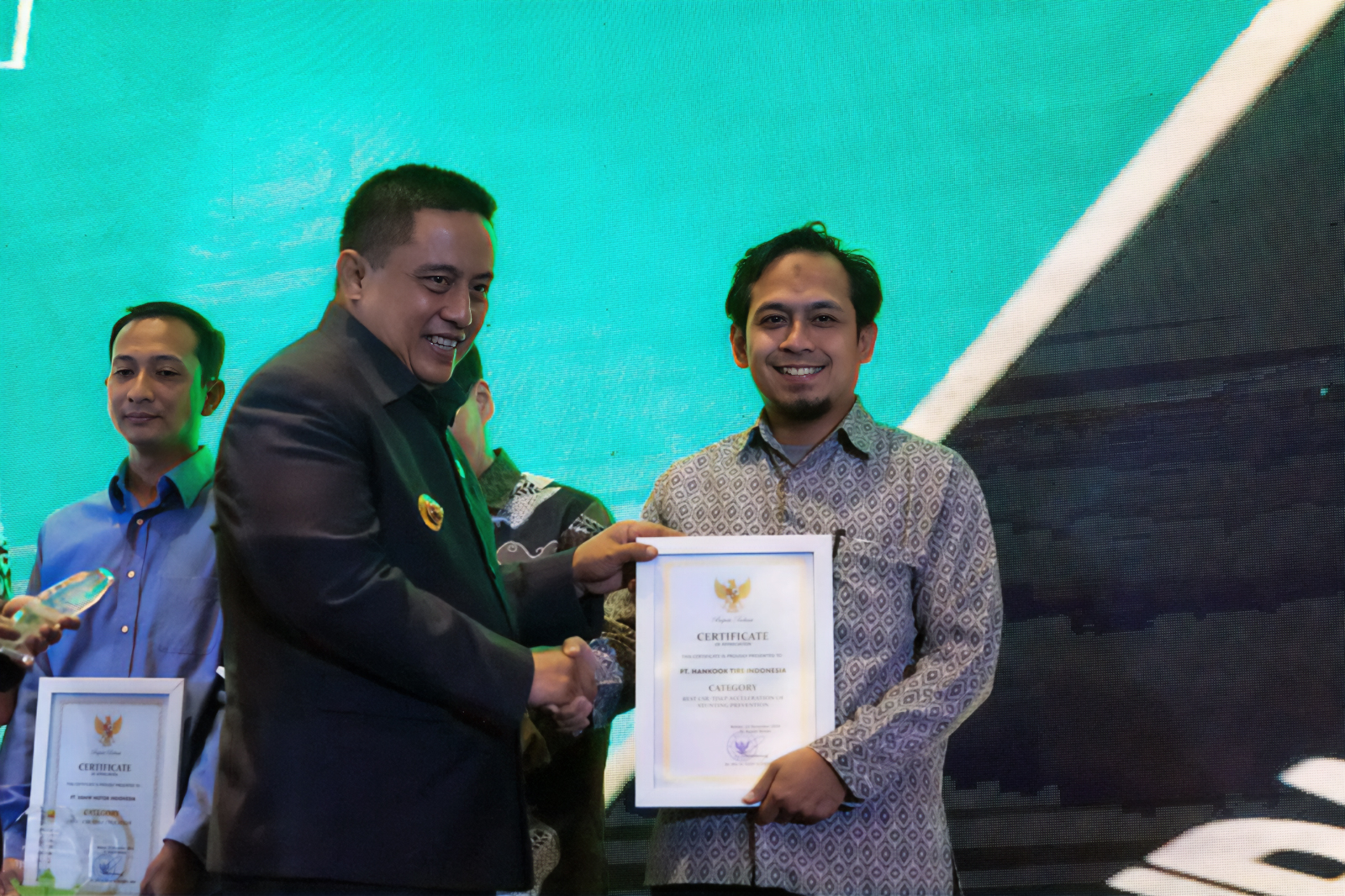 Pemkab Bekasi Berikan Penghargaan 11 Perusahaan dalam CRS Award 2024