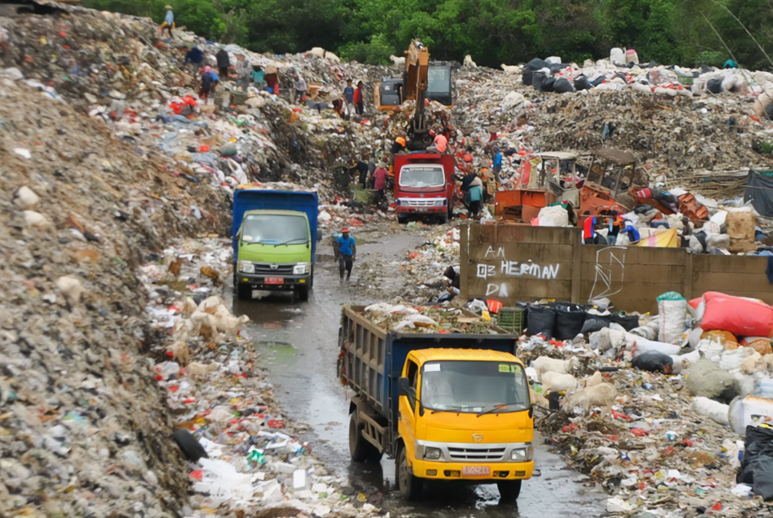 Pj Bupati Bekasi Minta Sistem TPS3R Kelola Sampah Diterapkan