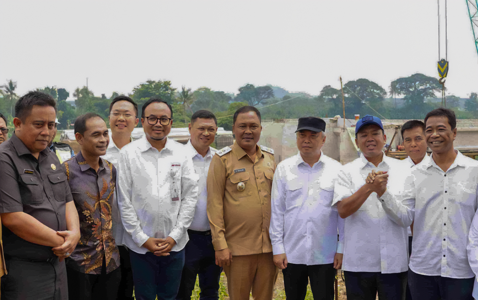 Sekda Kabupaten Bekasi Dampingi 2 Menteri Tinjau Akses Masuk ke Stasiun Kereta Cepat