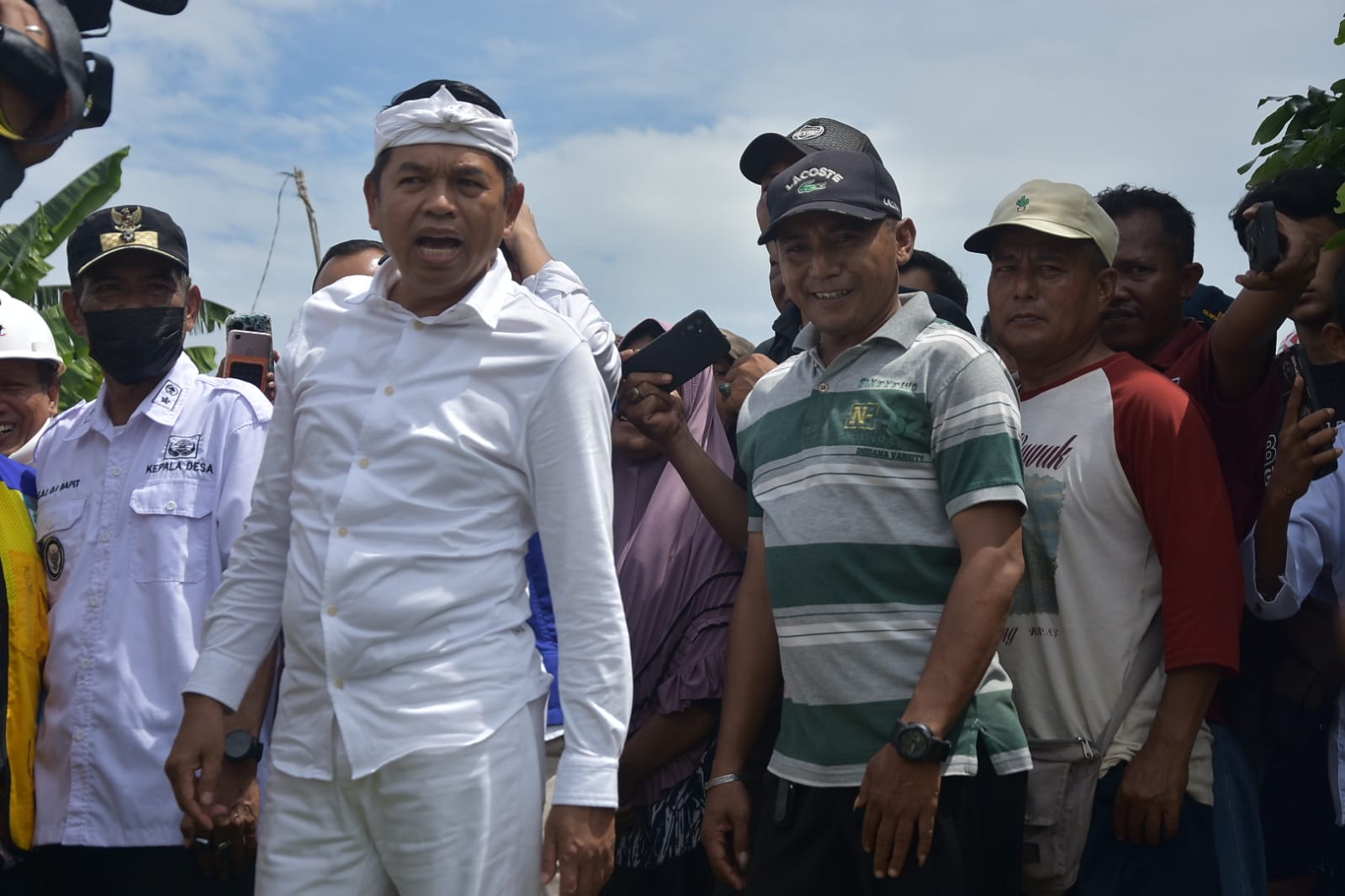 Gubernur Jabar Tinjau Lokasi Tanggul Longsor di Babelan