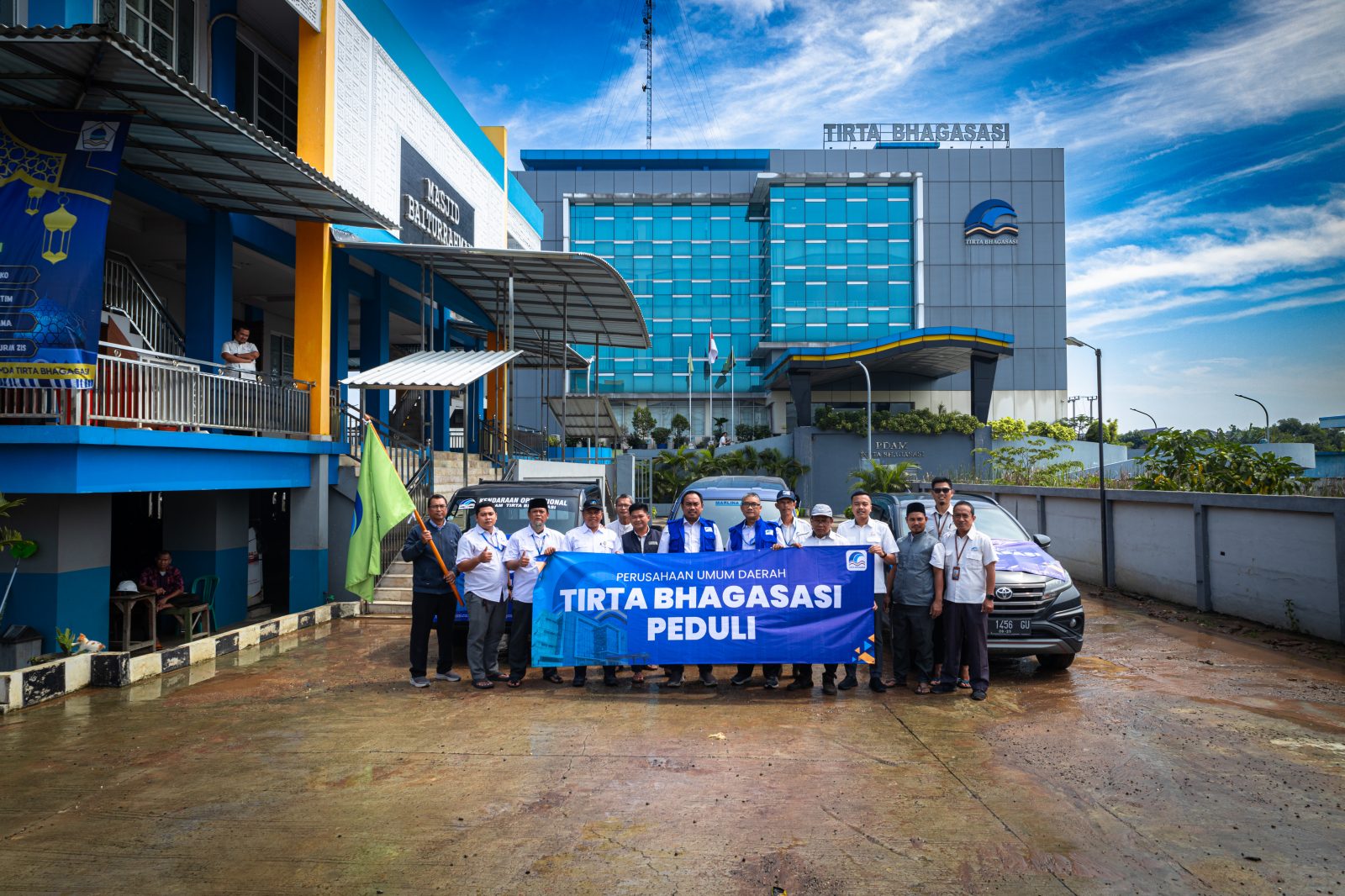 Pemberian Bantuan Korban Banjir ke BPBD Kabupaten Bekasi