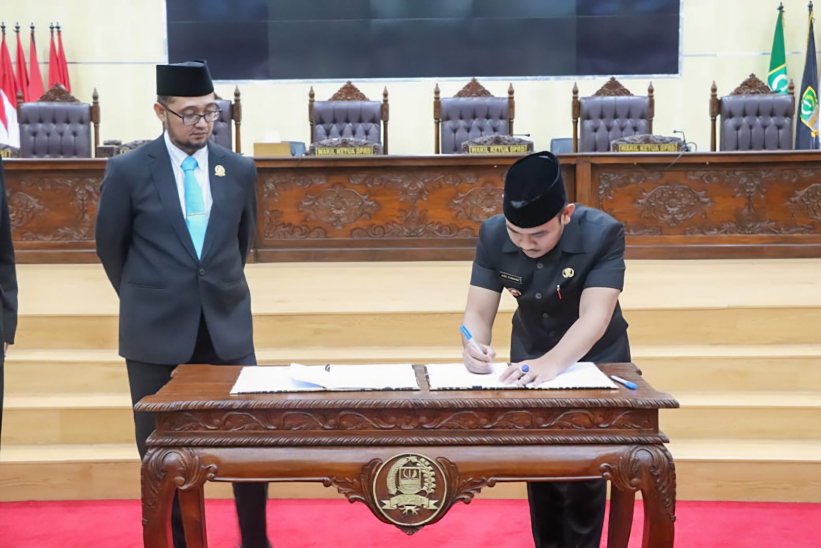 Perubahan Perda Pajak dan Retribusi Daerah Ditetapkan DPRD Kabupaten Bekasi