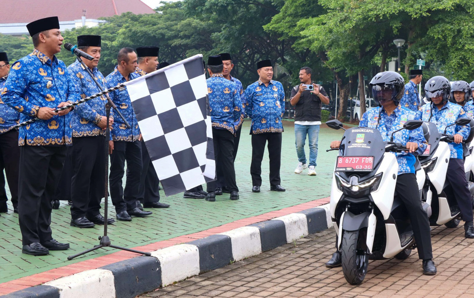 Tingkatkan Pelayanan, Pemkab Bekasi Beri 23 Motor Operasional Disdukcapil
