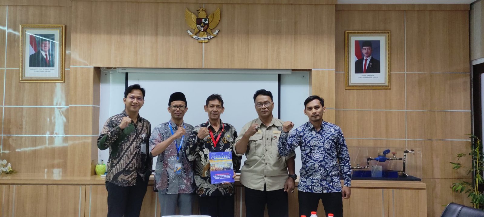 Kunjungan Desa Sukadarma ke Perumda Tirta Bhagasasi Bahas Kolaborasi Program