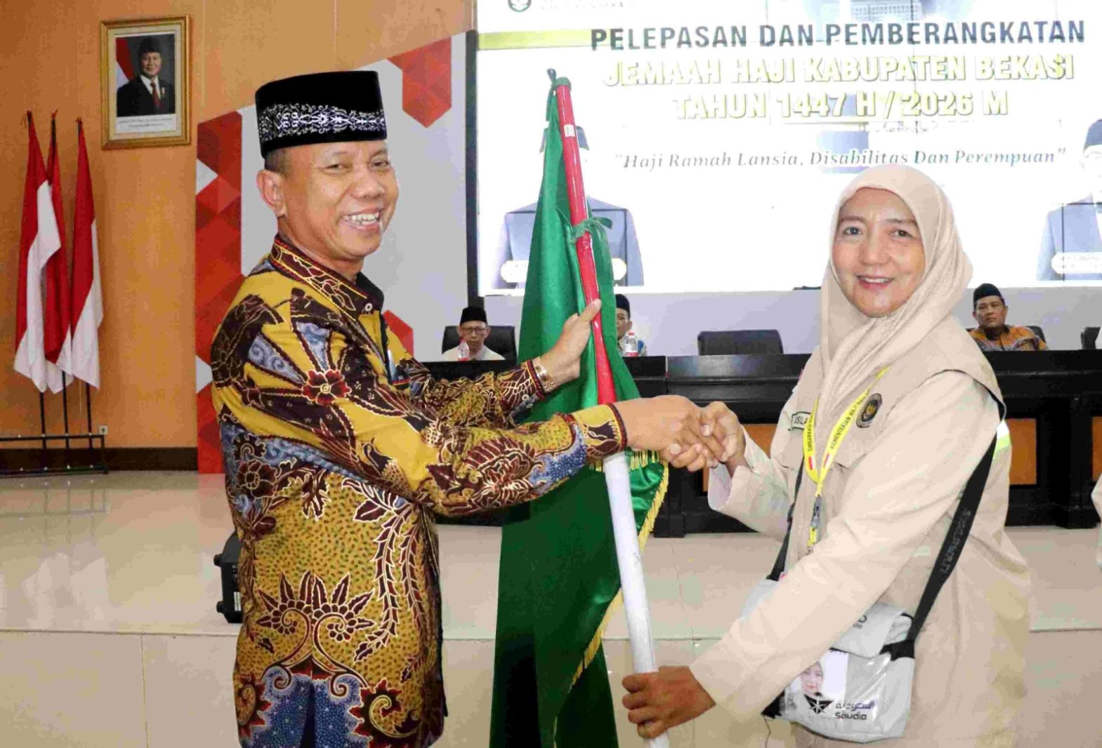 Pemkab Bekasi Beri Perhatian Penuh Jemaah Calon Haji di Tanah Suci